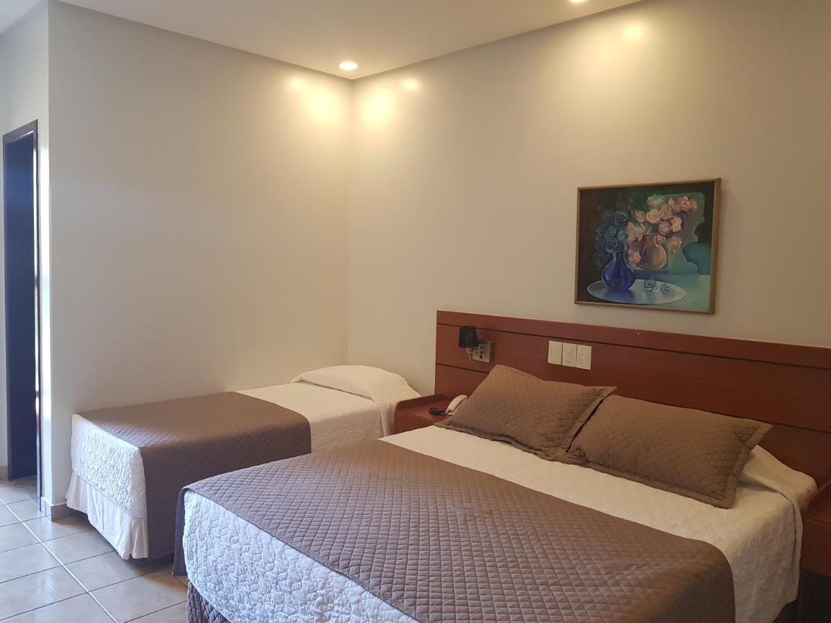 Hotel Das Palmeiras Paracatu Ngoại thất bức ảnh