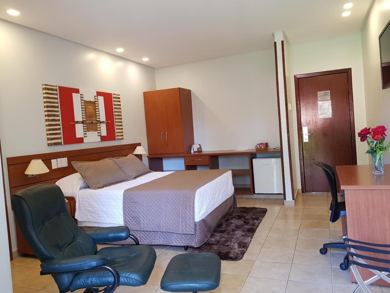 Hotel Das Palmeiras Paracatu Ngoại thất bức ảnh