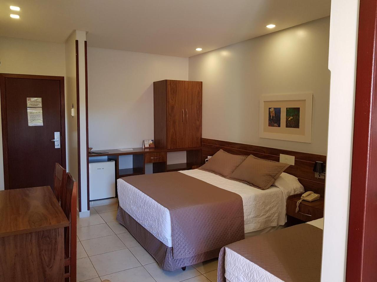 Hotel Das Palmeiras Paracatu Ngoại thất bức ảnh